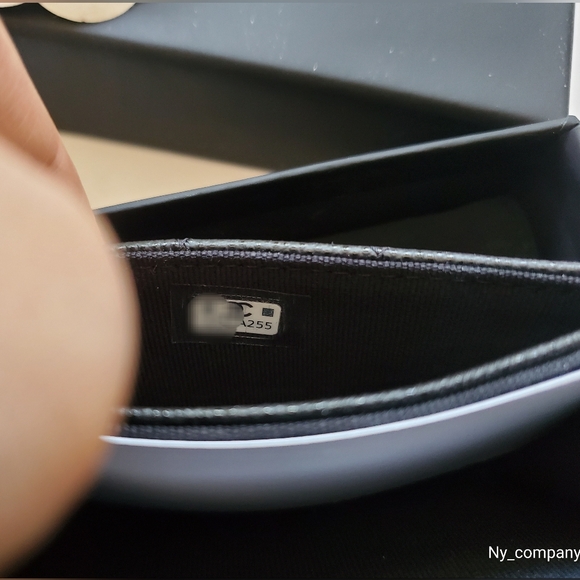 (SALE)Chanel Boy Flap Card Holder Brand New - Picture 8 of 8